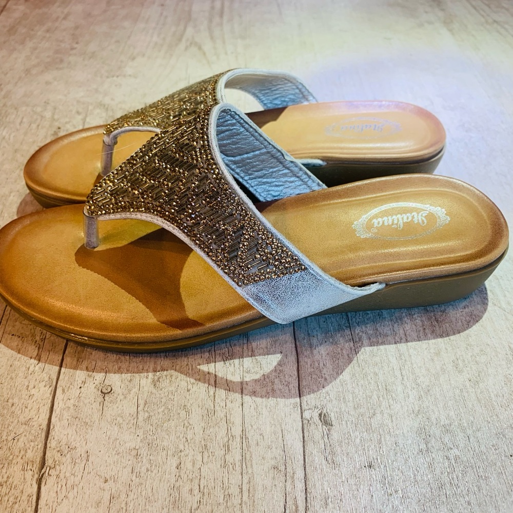 Women’s Italina Sandals Tan Beaded Size 7